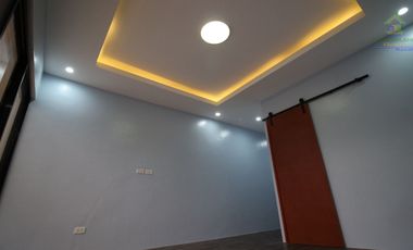 HOUSE FOR SALE IN PARANAQUE
