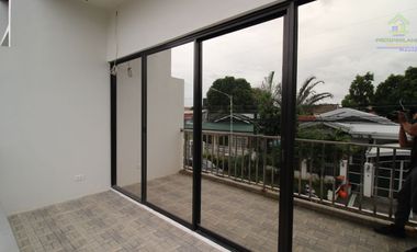 HOUSE FOR SALE IN PARANAQUE