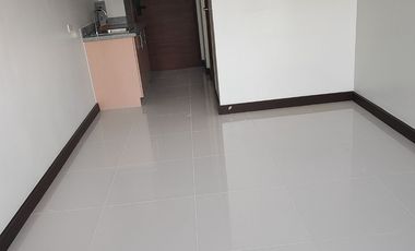 Condominium in pasay For rent taft near dfa mall of asia okada  pasay city
