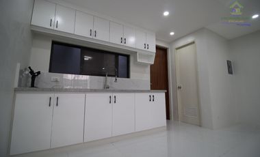 FOR SALE 3 STOREY HOUSE AND LOT IN PARANAQUE