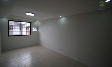 FOR SALE 3 STOREY HOUSE AND LOT IN PARANAQUE