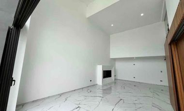 Moderna casa en venta, en Gran Reserva lomas de Angelópolis