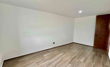 Moderna casa en venta, en Gran Reserva lomas de Angelópolis