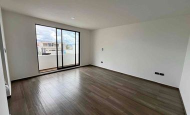 Moderna casa en venta, en Gran Reserva lomas de Angelópolis