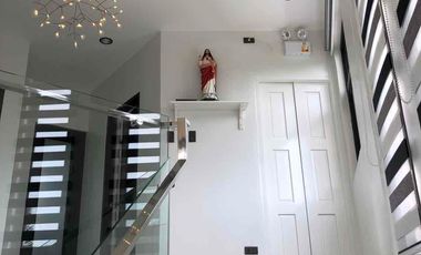 Fully-furnished Two-storey Corner House for Rent in South Forbes Villas Silang / Sta. Rosa / Nuvali area