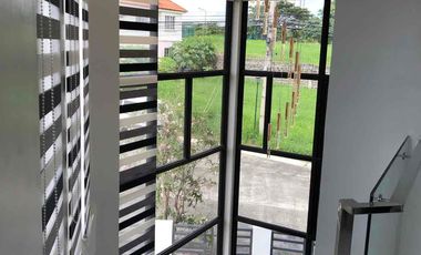 Fully-furnished Two-storey Corner House for Rent in South Forbes Villas Silang / Sta. Rosa / Nuvali area