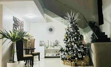 *Elegant Modern Home