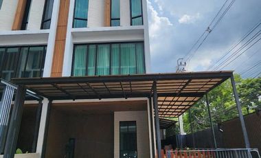 For Sale: Townhome The Author Ratchada 32 Best Price in Area | Corner Unit – Feels Like a Single House