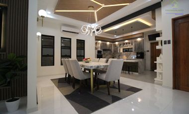 HOUSE AND LOT FOR SALE IN BF RESORT