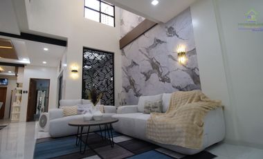 HOUSE AND LOT FOR SALE IN BF RESORT