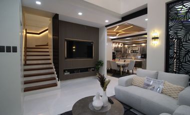 HOUSE AND LOT FOR SALE IN BF RESORT