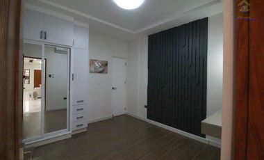 HOUSE AND LOT FOR SALE IN BF RESORT