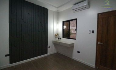 HOUSE AND LOT FOR SALE IN BF RESORT