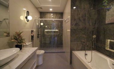 HOUSE AND LOT FOR SALE IN BF RESORT
