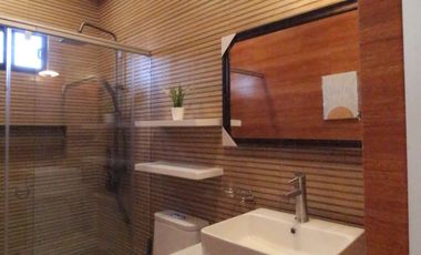 HOUSE AND LOT FOR SALE IN BF RESORT