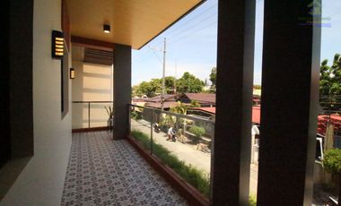 HOUSE AND LOT FOR SALE IN BF RESORT