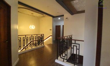 HOUSE AND LOT FOR SALE IN BF RESORT