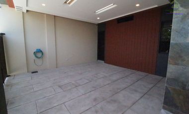 HOUSE AND LOT FOR SALE IN BF RESORT