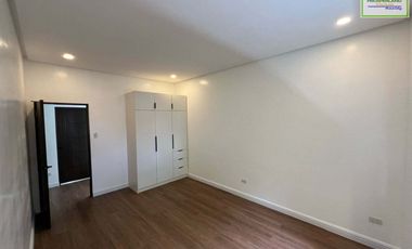 HOUSE FOR SALE IN BF RESORT VILLAGE