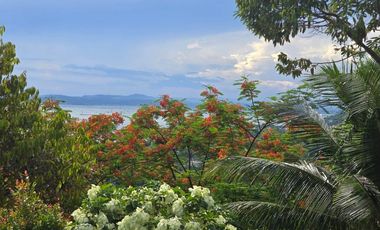 FOR SALE Private Family Compound with Breathtaking Lake Views & Expansion Potential – 1 Hectare