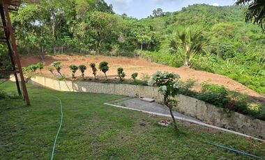 FOR SALE Private Family Compound with Breathtaking Lake Views & Expansion Potential – 1 Hectare