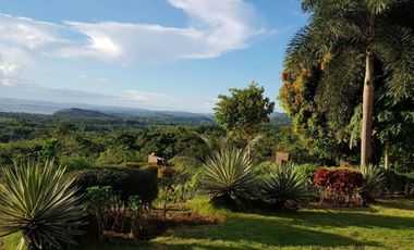 FOR SALE Private Family Compound with Breathtaking Lake Views & Expansion Potential – 1 Hectare