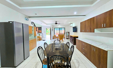 𝗙𝗼𝗿 𝗥𝗲𝗻𝘁: 𝗙𝘂𝗿𝗻𝗶𝘀𝗵𝗲𝗱 𝟰-𝗕𝗲𝗱𝗿𝗼𝗼𝗺 𝟮-𝗦𝘁𝗼𝗿𝗲𝘆 𝗔𝗽𝗮𝗿𝘁𝗺𝗲𝗻𝘁 𝗶𝗻 𝗗𝘂𝗺𝗮𝗴𝘂𝗲𝘁𝗲 𝗖𝗶𝘁𝘆