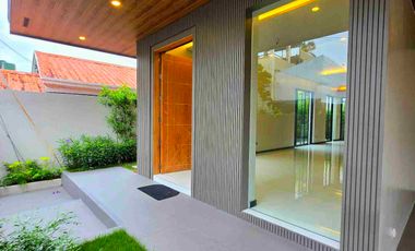 For Sale: Brand New Elegant Modern 3-Storey House in BF Homes Parañaque