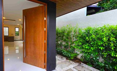 For Sale: Brand New Elegant Modern 3-Storey House in BF Homes