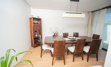 SE VENDE HERMOSA CASA EN VILLA HUAYQUIQUE.