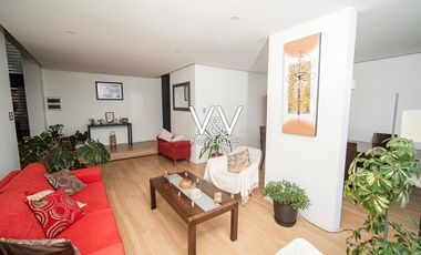 SE VENDE HERMOSA CASA EN VILLA HUAYQUIQUE.