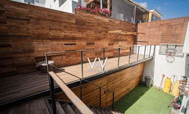 SE VENDE HERMOSA CASA EN VILLA HUAYQUIQUE.