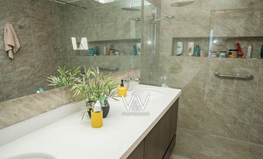 SE VENDE HERMOSA CASA EN VILLA HUAYQUIQUE.