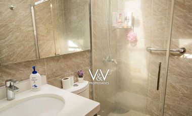 SE VENDE HERMOSA CASA EN VILLA HUAYQUIQUE.