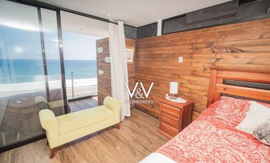 SE VENDE HERMOSA CASA EN VILLA HUAYQUIQUE.