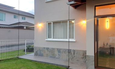 CASA EN VENTA 4 DORMITORIOS URB. SAN JOSÉ DEL VALLE CONOCOTO