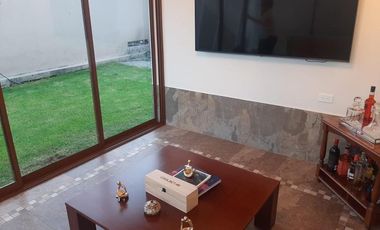 CASA EN VENTA 4 DORMITORIOS URB. SAN JOSÉ DEL VALLE CONOCOTO
