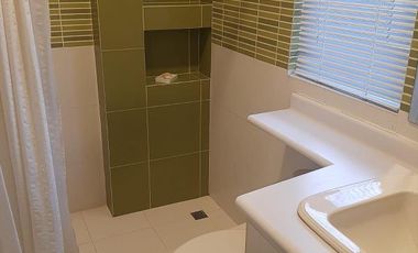 CASA EN VENTA 4 DORMITORIOS URB. SAN JOSÉ DEL VALLE CONOCOTO