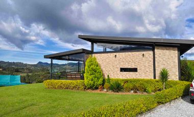 Venta de finca en el Retiro Condominio Monte Sereno