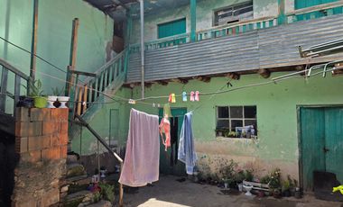 SE VENDE CASA DE ADOBE DE 2 PISOS DE 200m2 EN URB. CRUZPATA - CUSCO