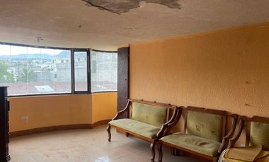 Venta de edificio en La Mitad del Mundo , Quito , Ecuador.