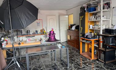 Venta de edificio en La Mitad del Mundo , Quito , Ecuador.