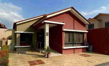CASA EN VENTA UNA PLANTA EN CIUDAD CELESTE