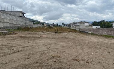 En venta  terreno  de 3942 m2 en La Mitad del Mundo, Quito , Ecuador.