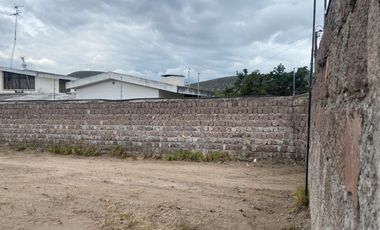 En venta  terreno  de 3942 m2 en La Mitad del Mundo, Quito , Ecuador.