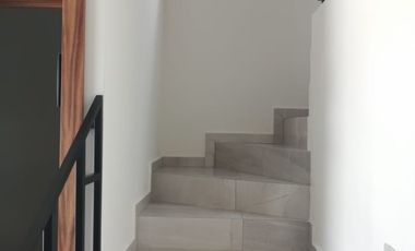 VENTA DE CASA , EN PRIVADA, CASA DE 3 RECAMARAS,UBICADA AL SUR DE PACHUCA