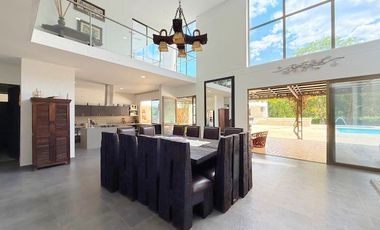 ALQUILER DE LINDA FINCA MANZANARES EN LA VEGA LLAMANOS AL3024120242 LOS ESPERAMOS.