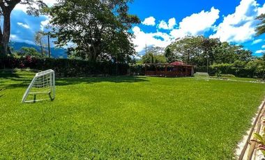 TE ALQUILO ESPECTACULAR FINCA LA CARLOTA EN BUCARAMANGA LLAMA AL3023096560 TE ESPERAMOS..