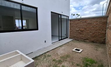 CASA NUEVA EN RENTA ZONA SUR LEÓN, GTO. ARZÚA QUINTA RESIDENCIAL A POCOS METROS DEL BLV. AEROPUERTO.