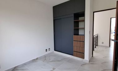 CASA NUEVA EN RENTA ZONA SUR LEÓN, GTO. ARZÚA QUINTA RESIDENCIAL A POCOS METROS DEL BLV. AEROPUERTO.